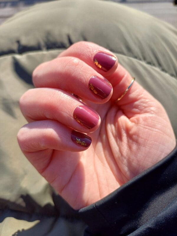 Maniac Nails